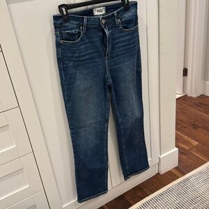 A cropped length in their signature high rise straight fit